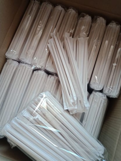 Individually wrapped in paper, which keep the paper straws clean and safe to avoid cross contamination, perfect for restaurants, take-outs, shops, or on-the-go