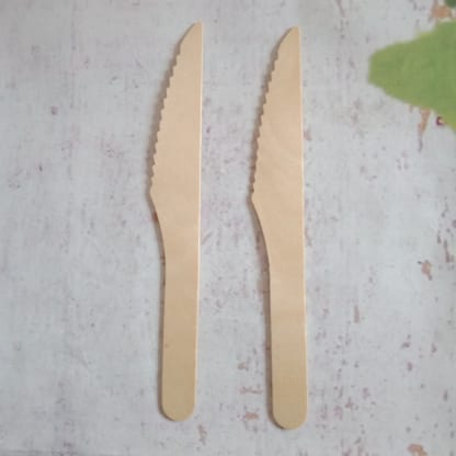 Disposable wooden knife