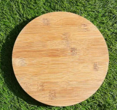 Round bamboo cutting board